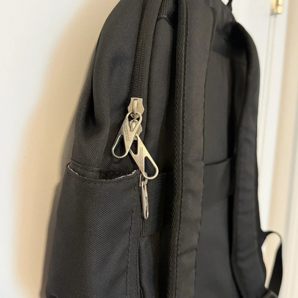 American Tourister Brookside Laptop Backpack 15x12 Black Tech School Travel NWOT